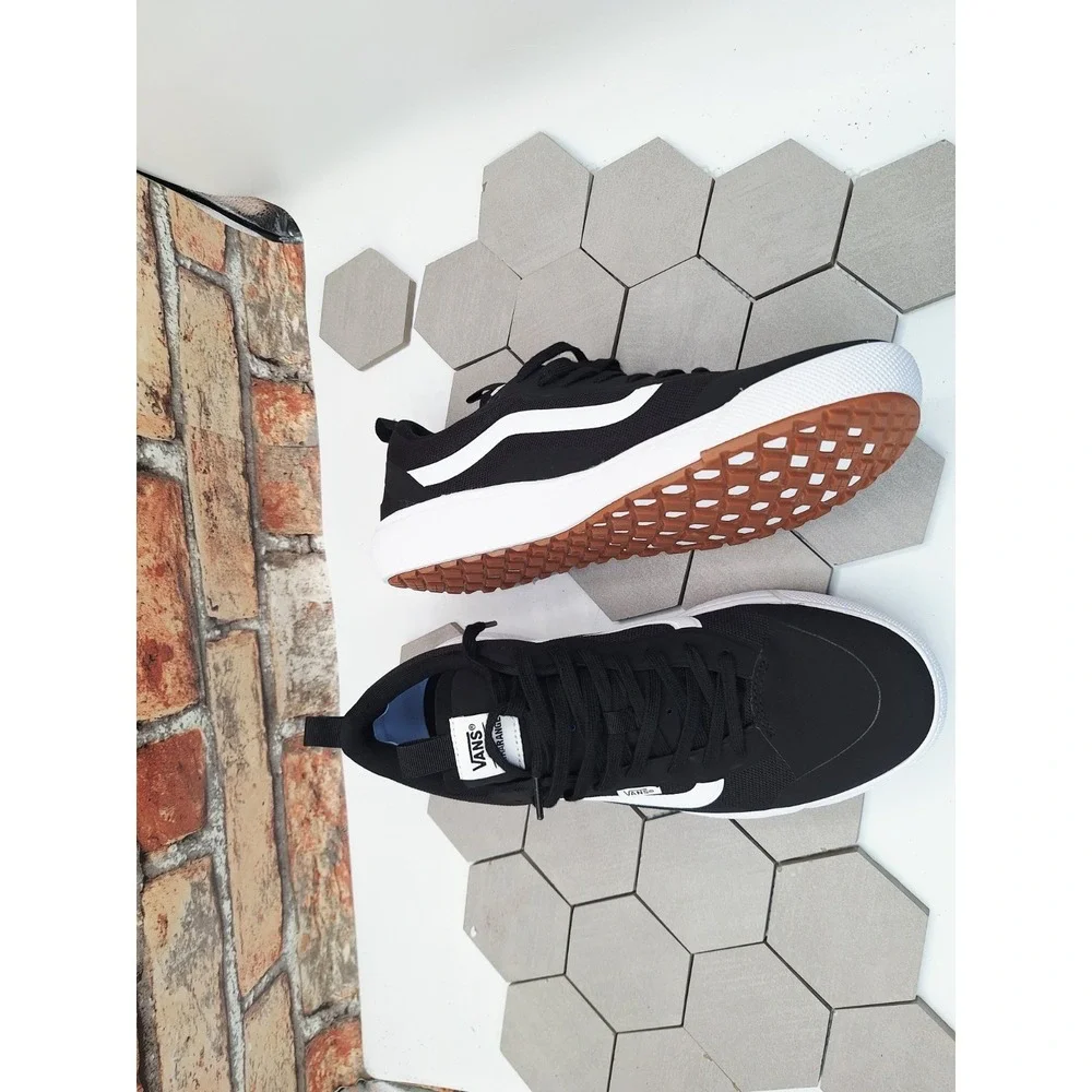 Vans Ultrarange EXO VN0A4U1KBLK Black White Men's Size US 8 Classic